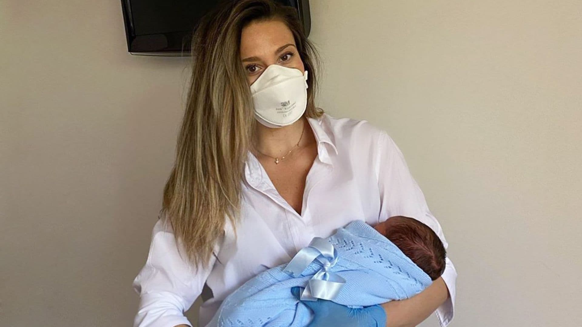 Hablamos con Lorena Gómez, que ya está en casa con su bebé: 'Es un niño muy sano y muy bueno'