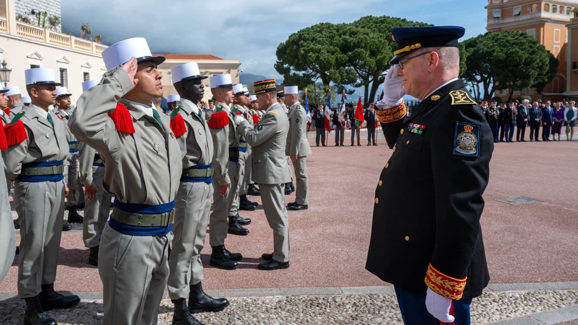 Alberto de Mónaco rememora el pasado legionario de su bisabuelo el príncipe Luis II