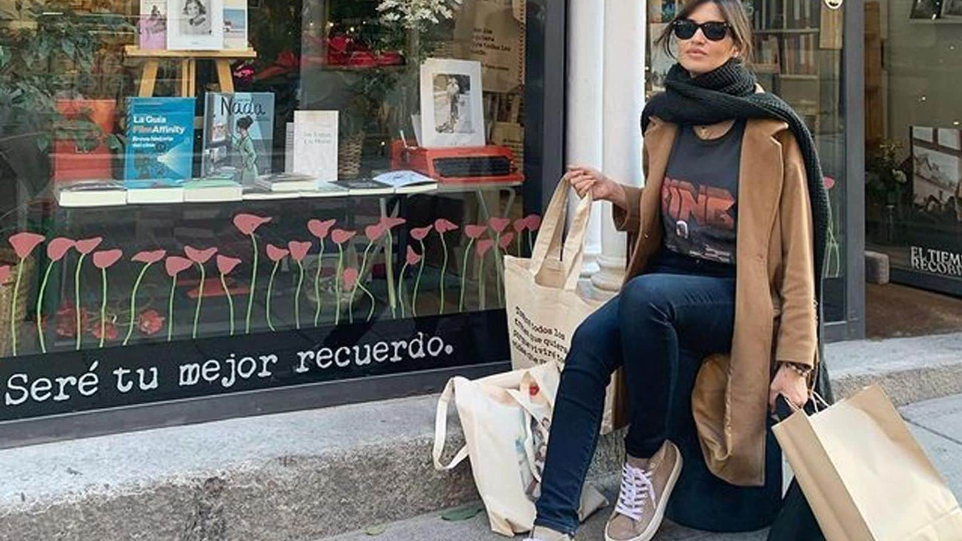 Las zapatillas que Sara Carbonero y otras chicas que inspiran a las españolas llevan en invierno