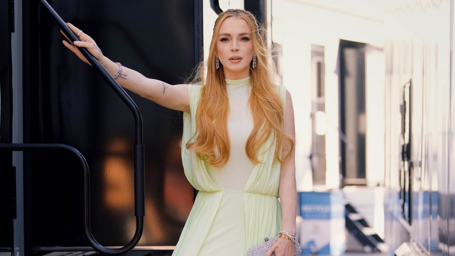 El inesperado vestido 'princesa' con el que Lindsay Lohan confirma su nueva era en el cine