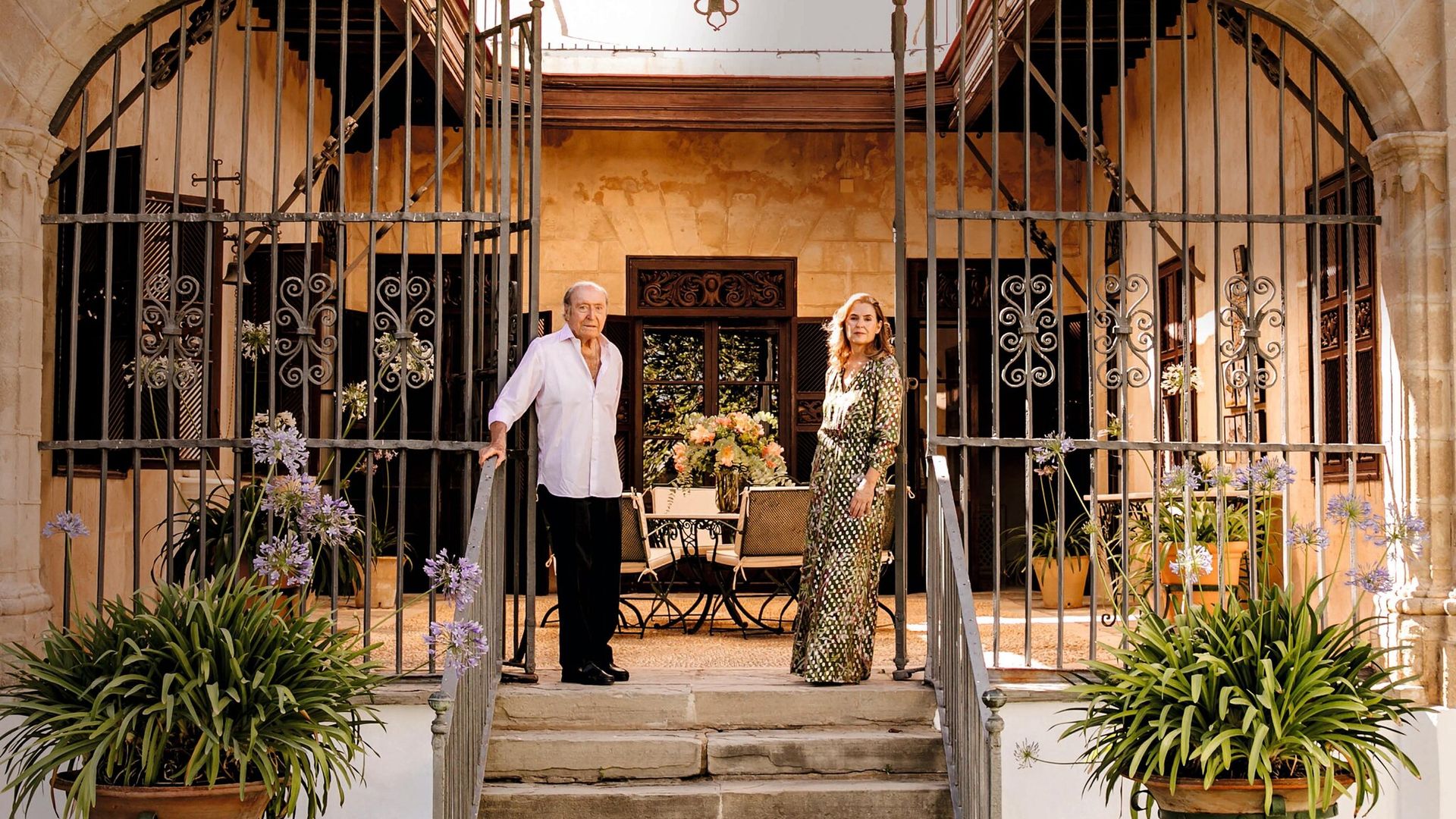 Las casas de ¡HOLA!: Tomás Terry nos abre por primera vez las puertas de su palacio del siglo XVIII