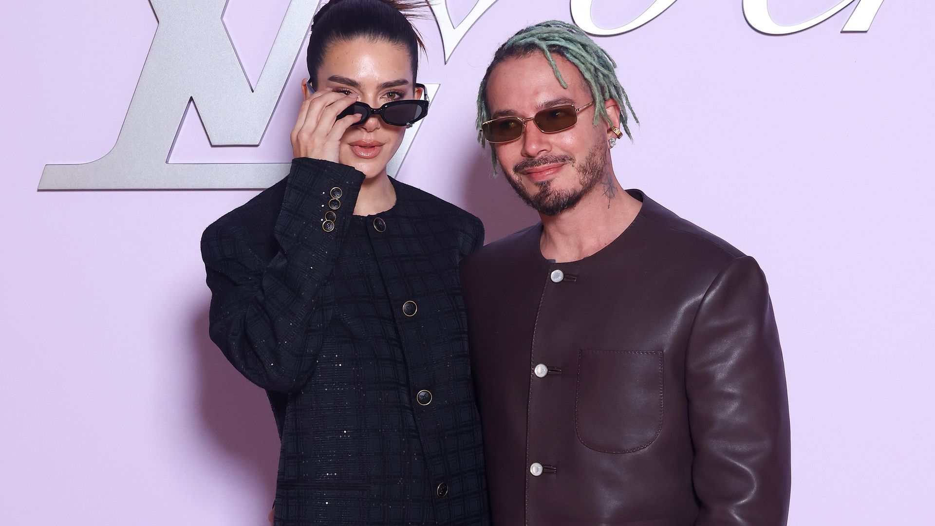 J Balvin y Valentina Ferrer conquistan París en la última entrega de Louis Vuitton