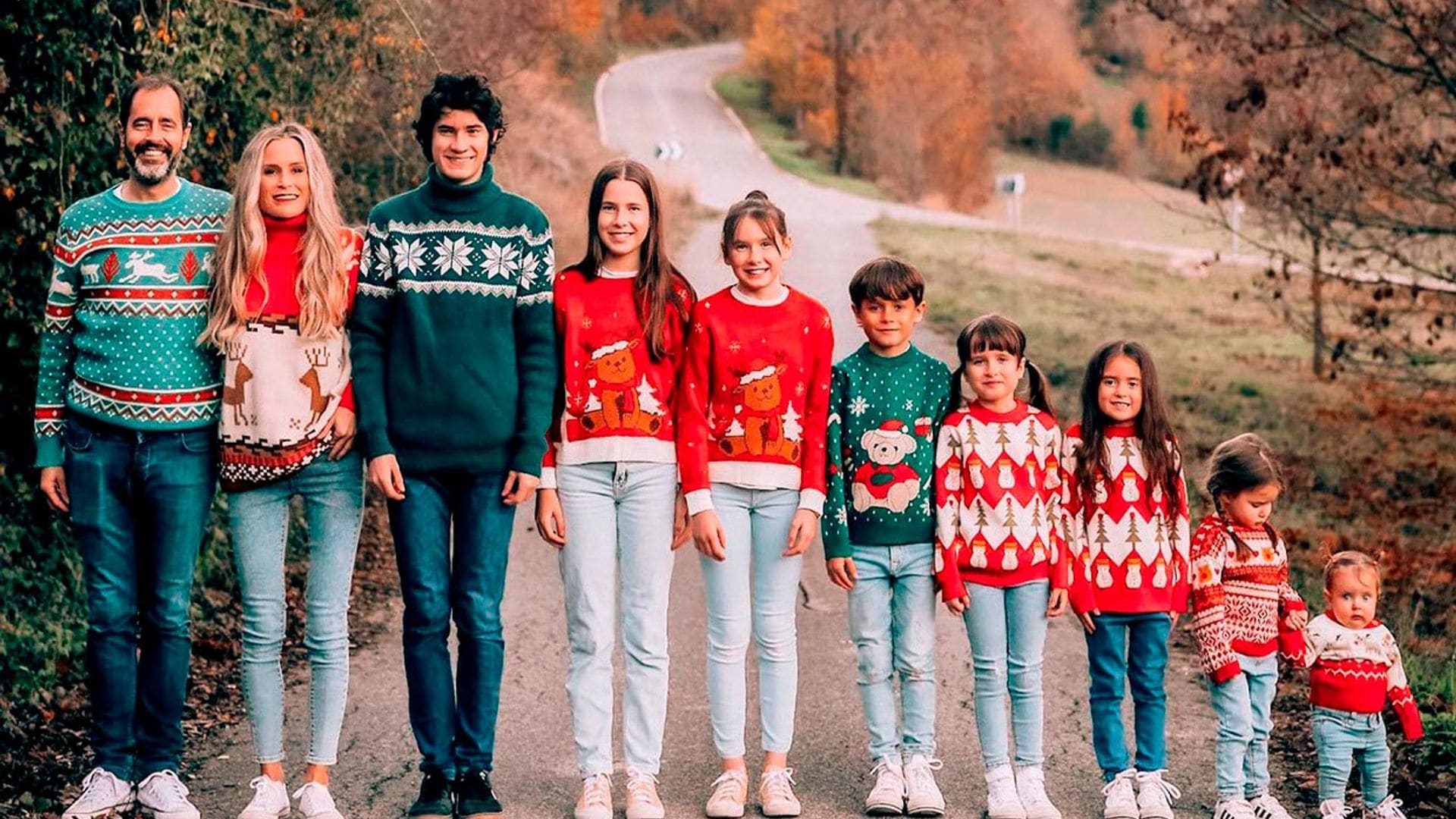 La tierna felicitación de Navidad de Verdeliss con sus ocho hijos y ¡Deva ya de pie!