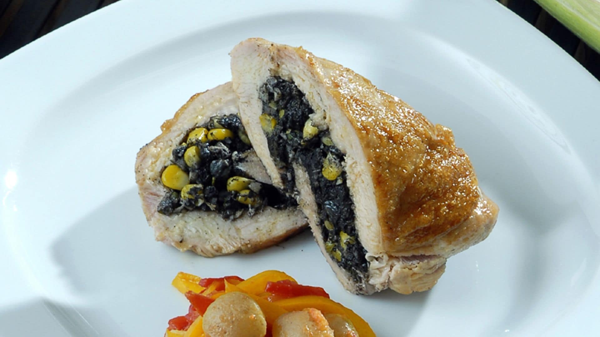 Pechugas de pavo rellenas de huitlacoche