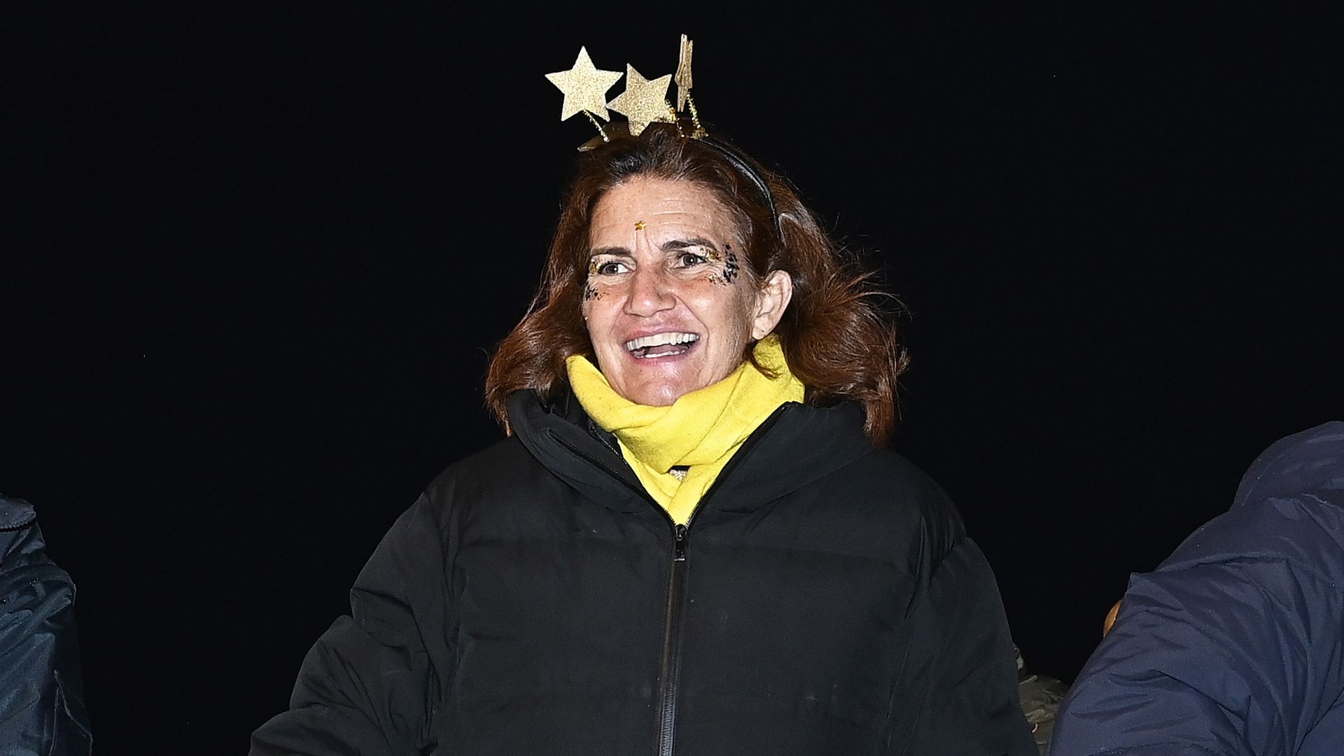 La actriz María Castro y Samantha Vallejo-Nágera viven con sus hijos la magia de la cabalgata de Reyes en Madrid