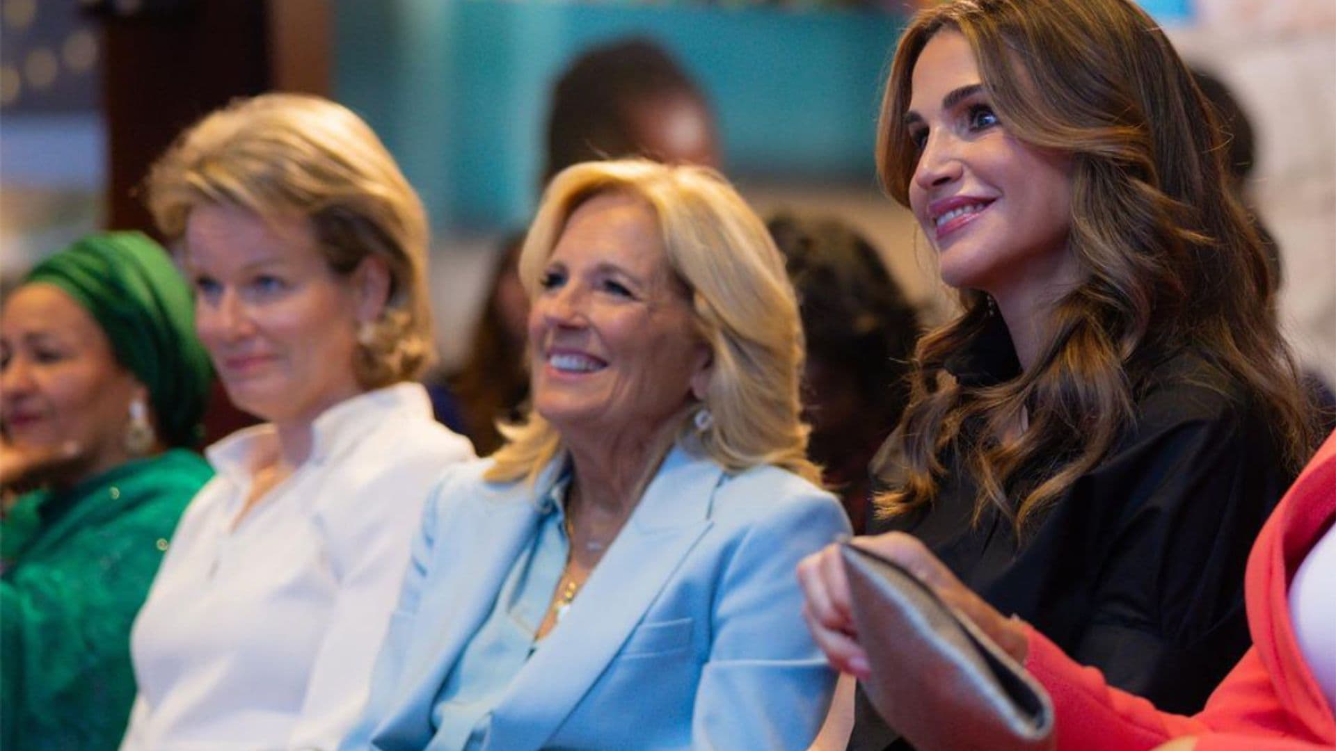 Rania de Jordania y Jill Biden, el cariñoso reencuentro de dos amigas unidas por el mismo compromiso