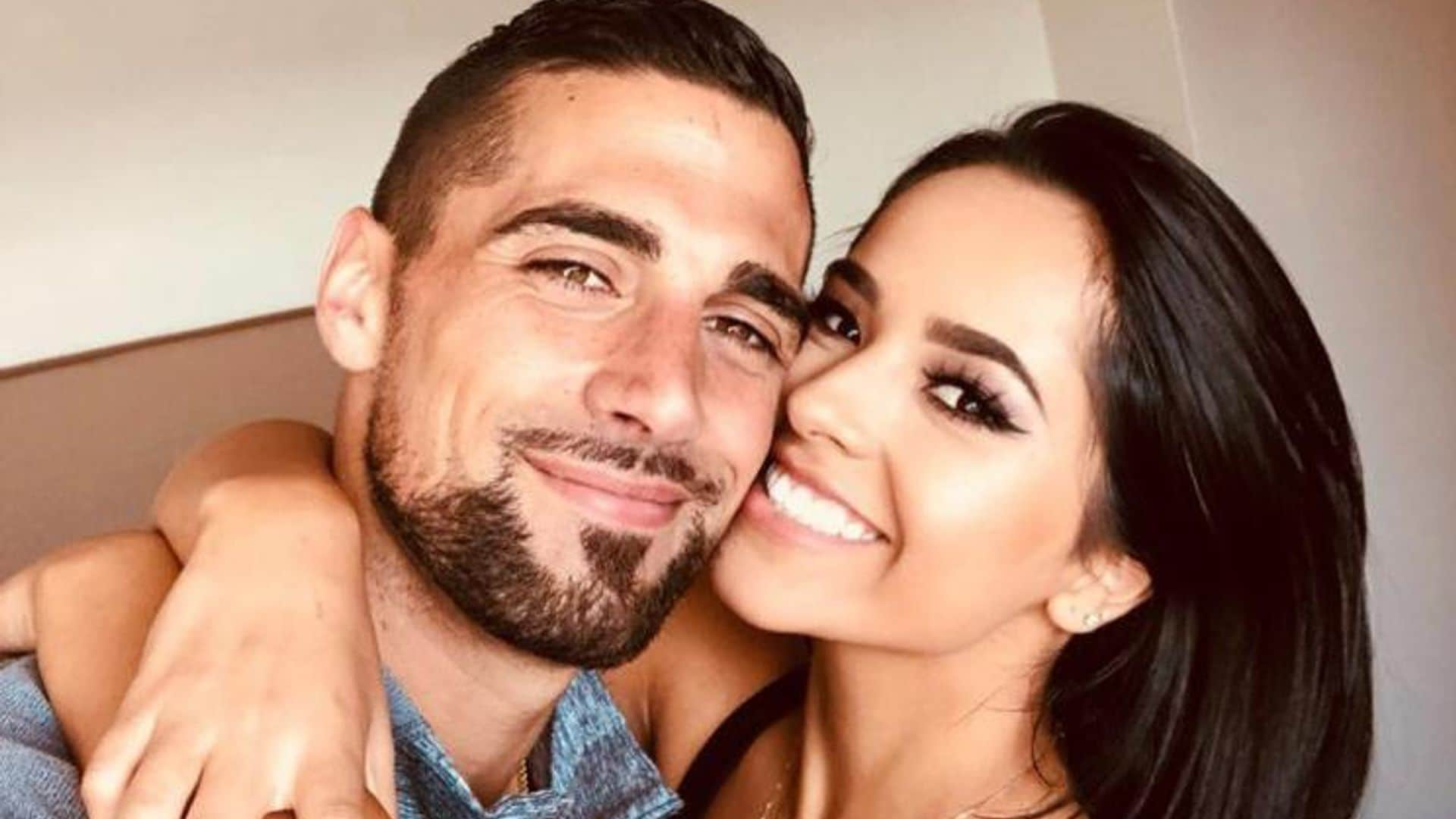 ¿Becky G se ha casado en secreto? Sus fans creen que sí y esta es la razón