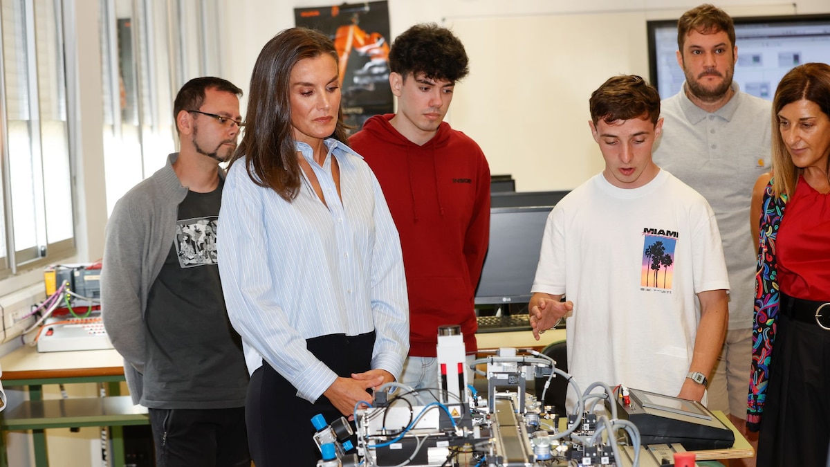 La reina Letizia inaugura el curso de Formación Profesional en Castro-Urdiales