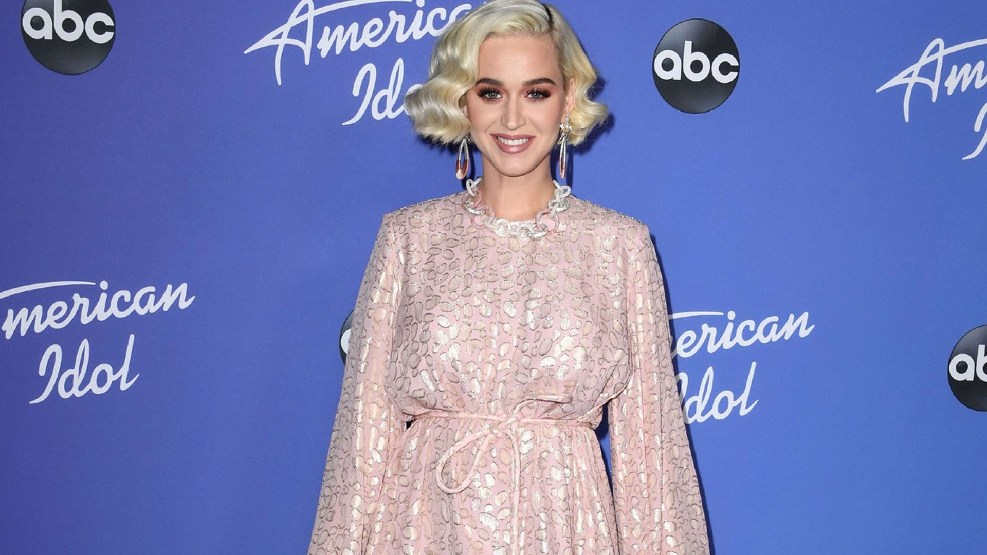 Así ha jugado al despiste Katy Perry con su armario para disimular el embarazo