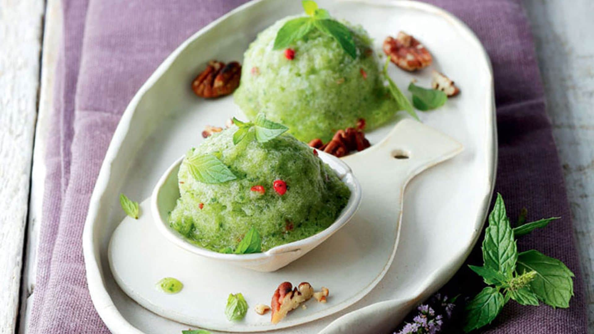 Sorbete de pepino a la menta con nueces