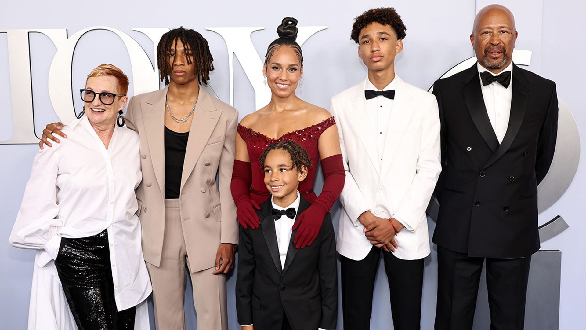 Alicia Keys, acompañada por su familia en una noche importante para ella, ¿quién es quién?