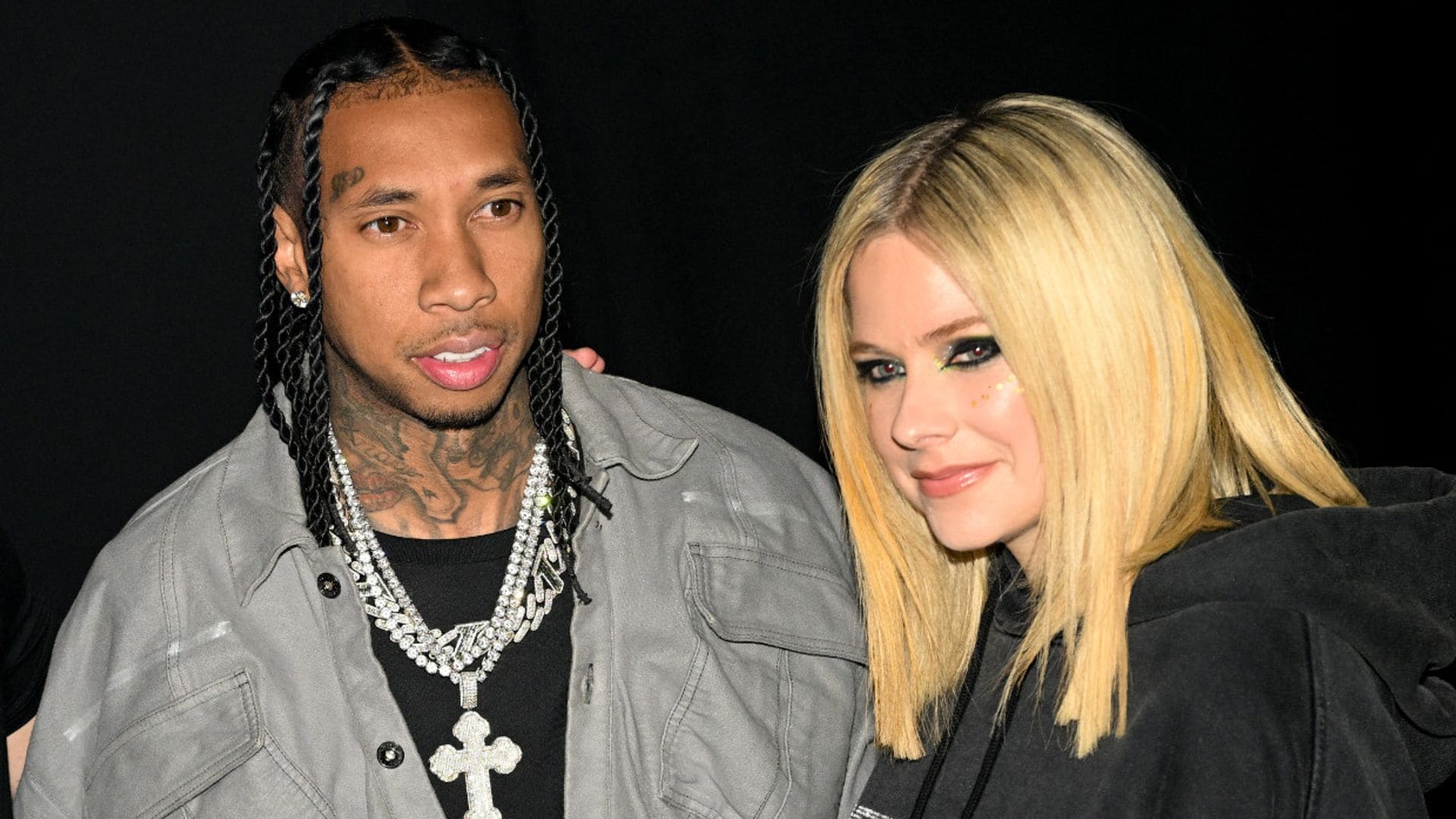 Avril Lavigne confirma su relación con Tyga, ex de Kylie Jenner, dos semanas después de romper su compromiso