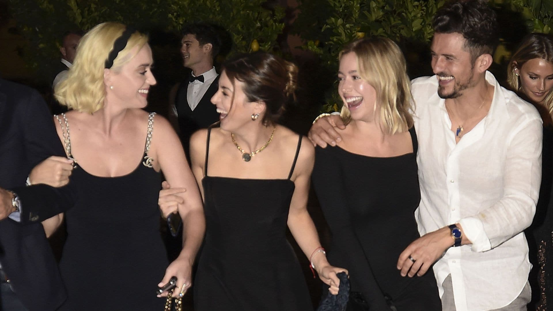 Katy Perry con Orlando Bloom, Karlie Kloss... se divierten en la preboda de Misha Nonoo en Roma