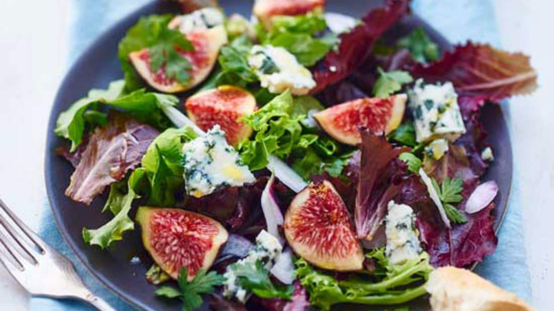 Ensalada de brevas con queso azul