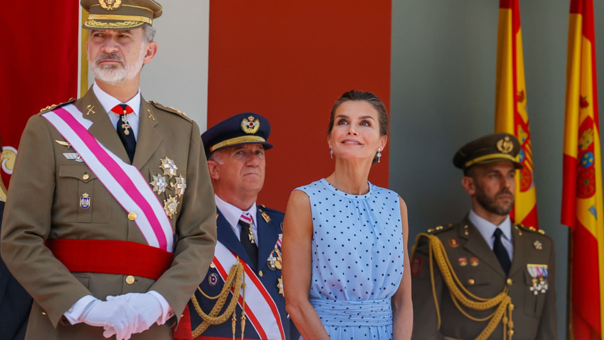 Los Reyes presiden el Día de las Fuerzas Armadas, que recupera todo su esplendor tras la pandemia