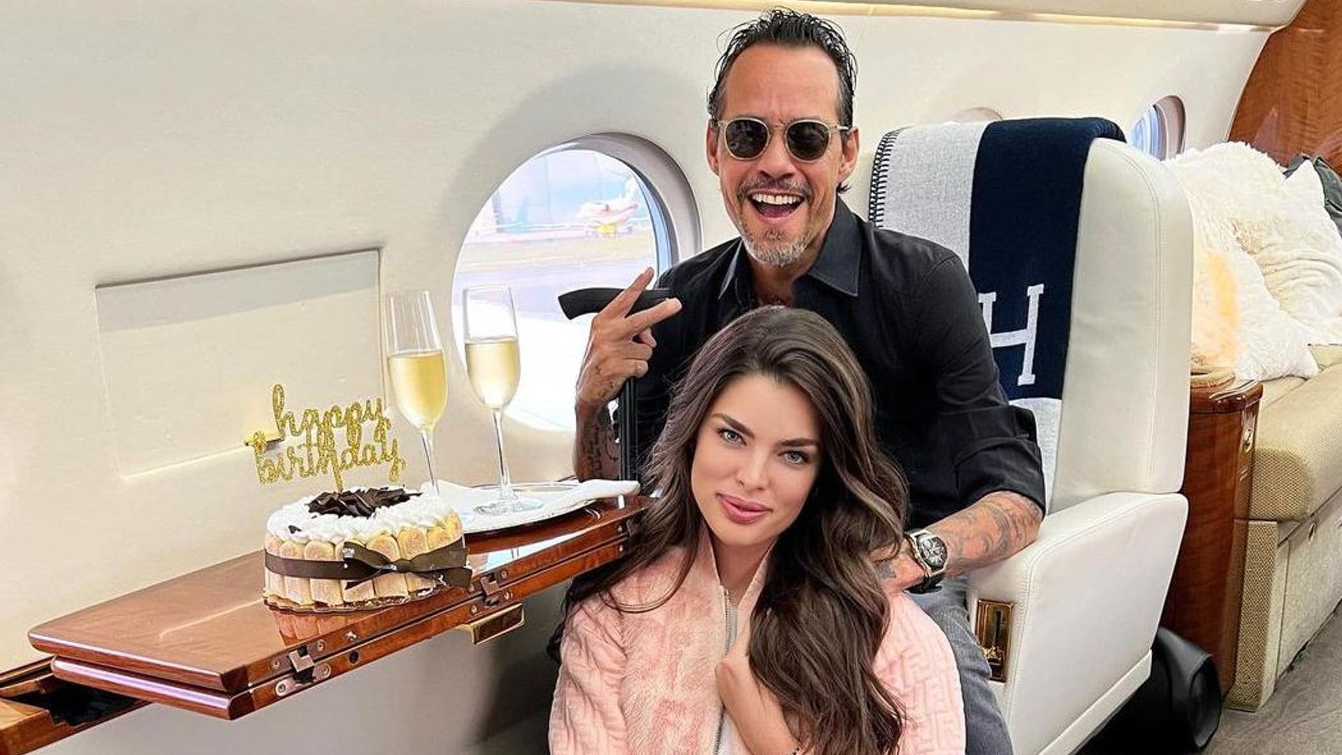 Nadia Ferreira viaja embarazada con Marc Anthony, ¿hasta cuándo es recomendable que pueda seguir volando?