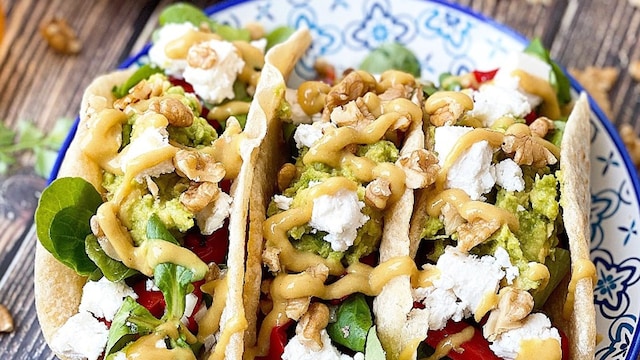 tacos vegetarianos queso feta nueces