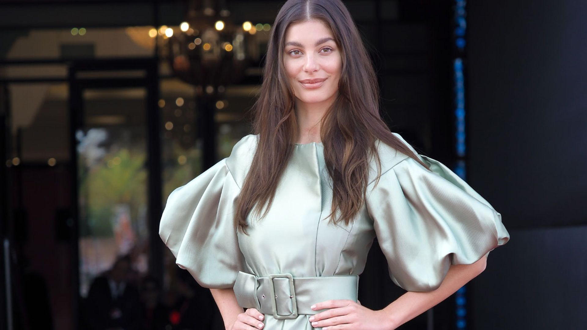 Hola Camila Morrone, adiós novia de Leonardo Dicaprio: la estrategia tras el cambio de estilo de la modelo