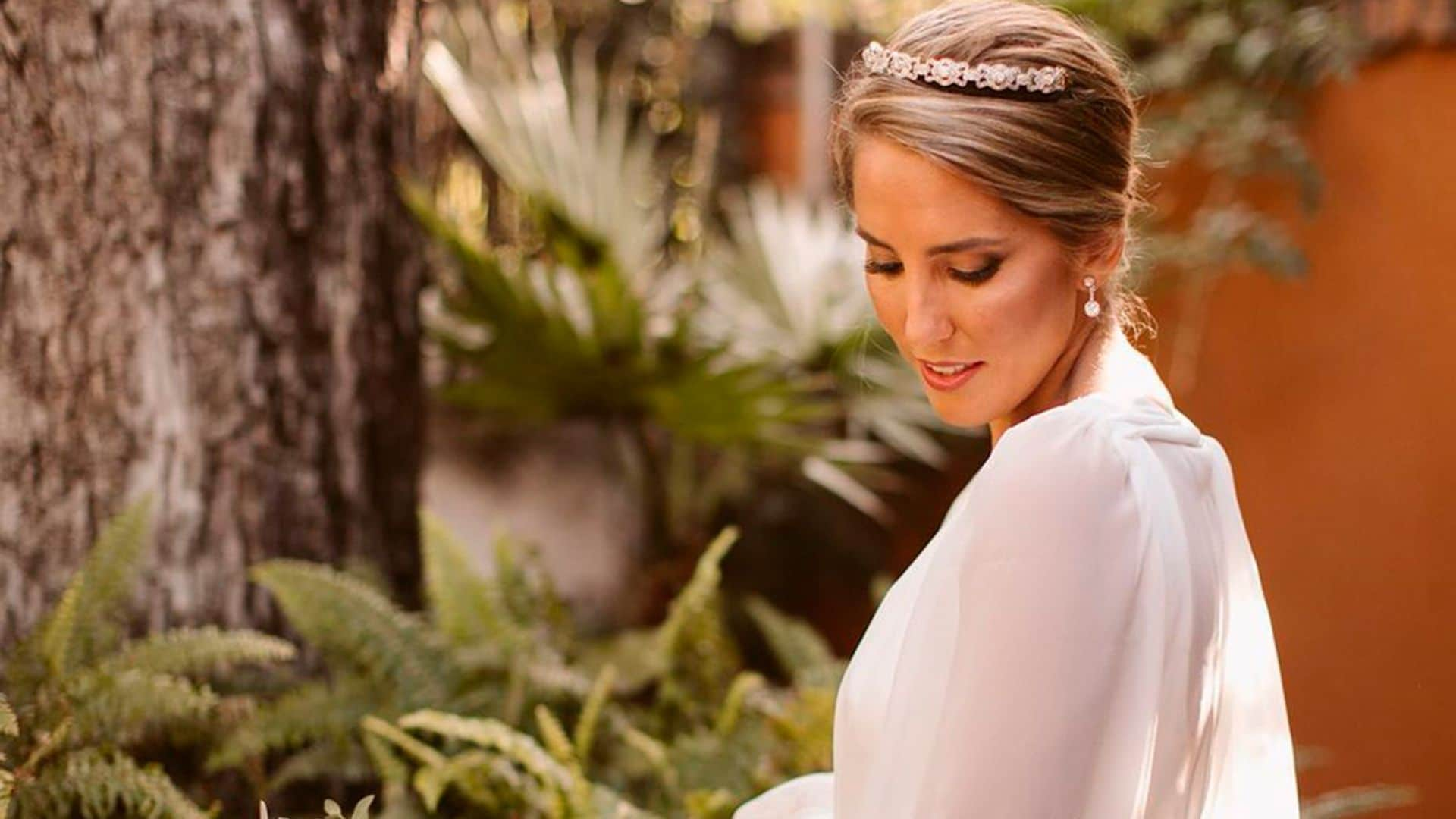 Tiara y vestido sencillo: la fórmula de éxito de las novias andaluzas