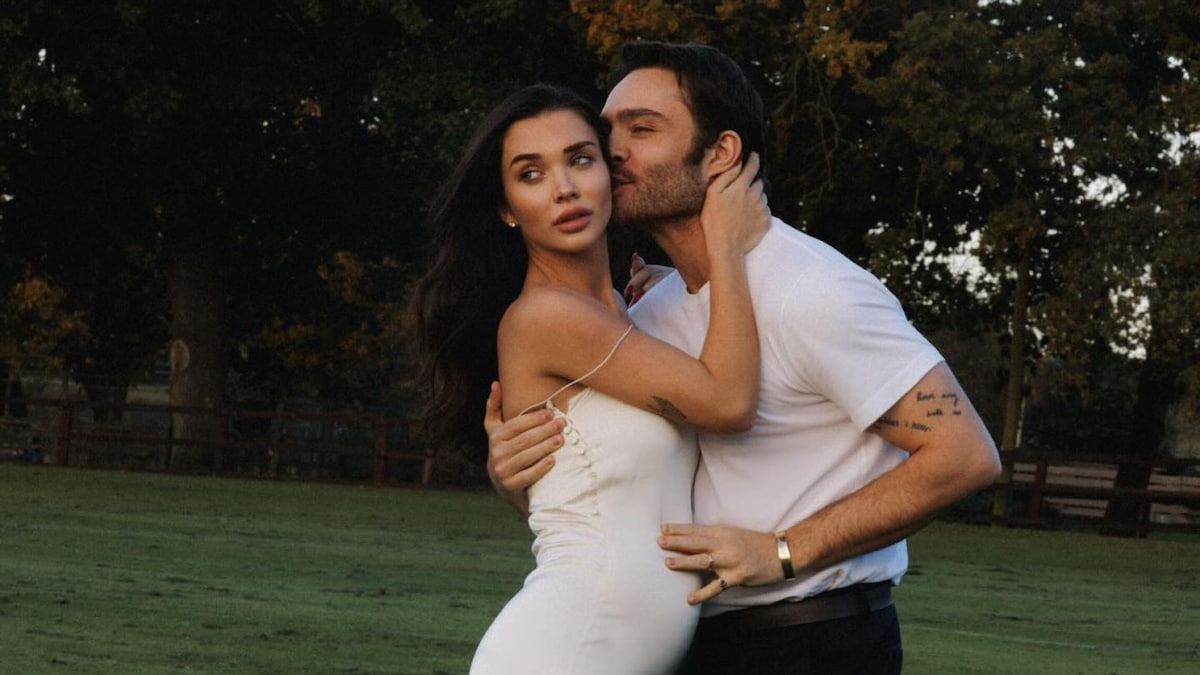 Ed Westwick, from Gossip Girl, and Amy Jackson, from Supergirl, announce that they are going to be parents