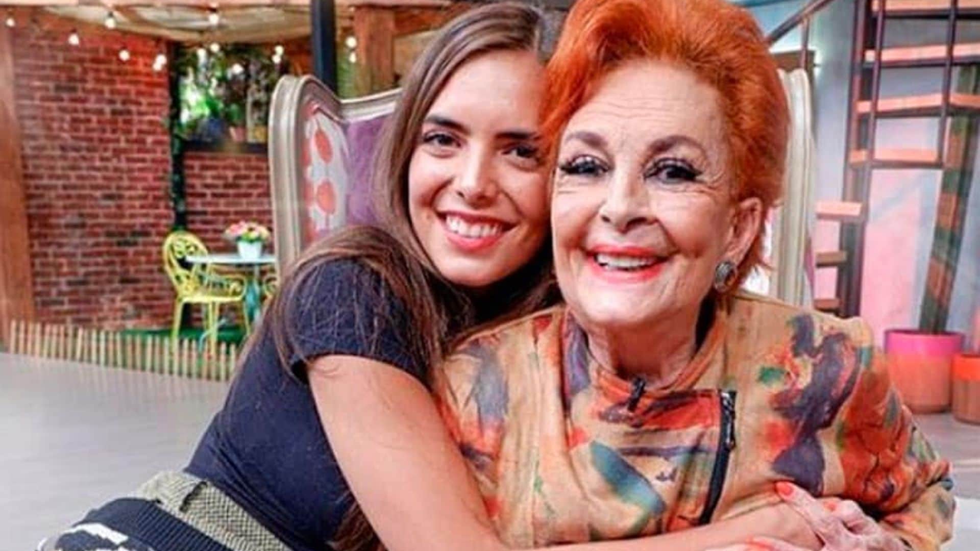 María Levy regresa a nuestro país y presume su cariñoso reencuentro con su abuelita Talina Fernández