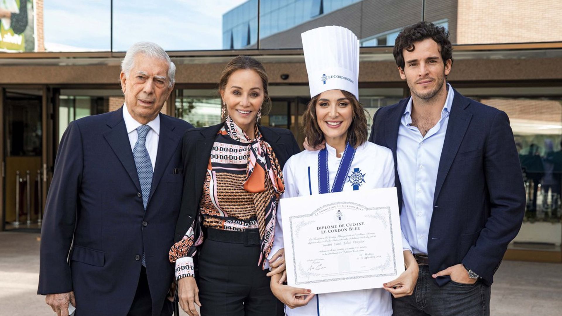 Las imágenes de la graduación de Tamara Falcó como chef