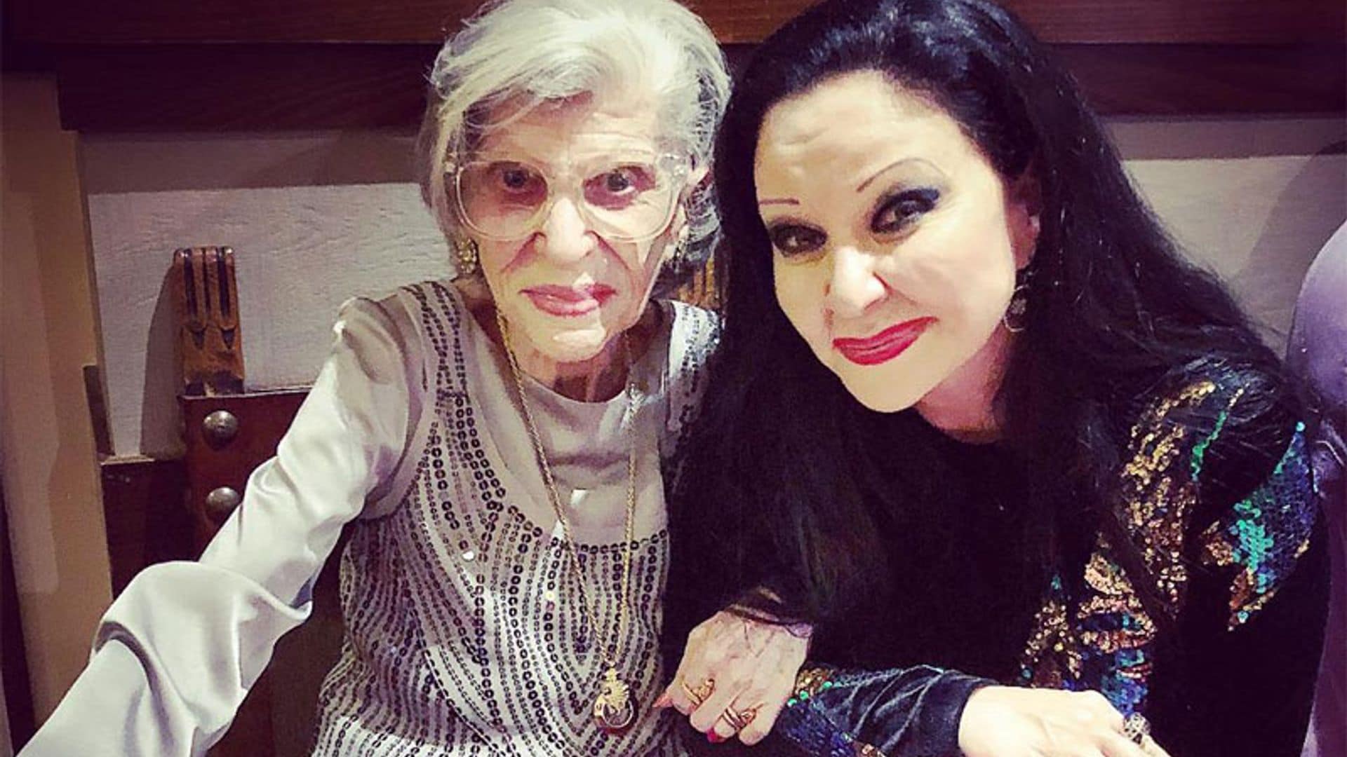 Alaska celebra los 89 años 'muy bien vividos' de su madre