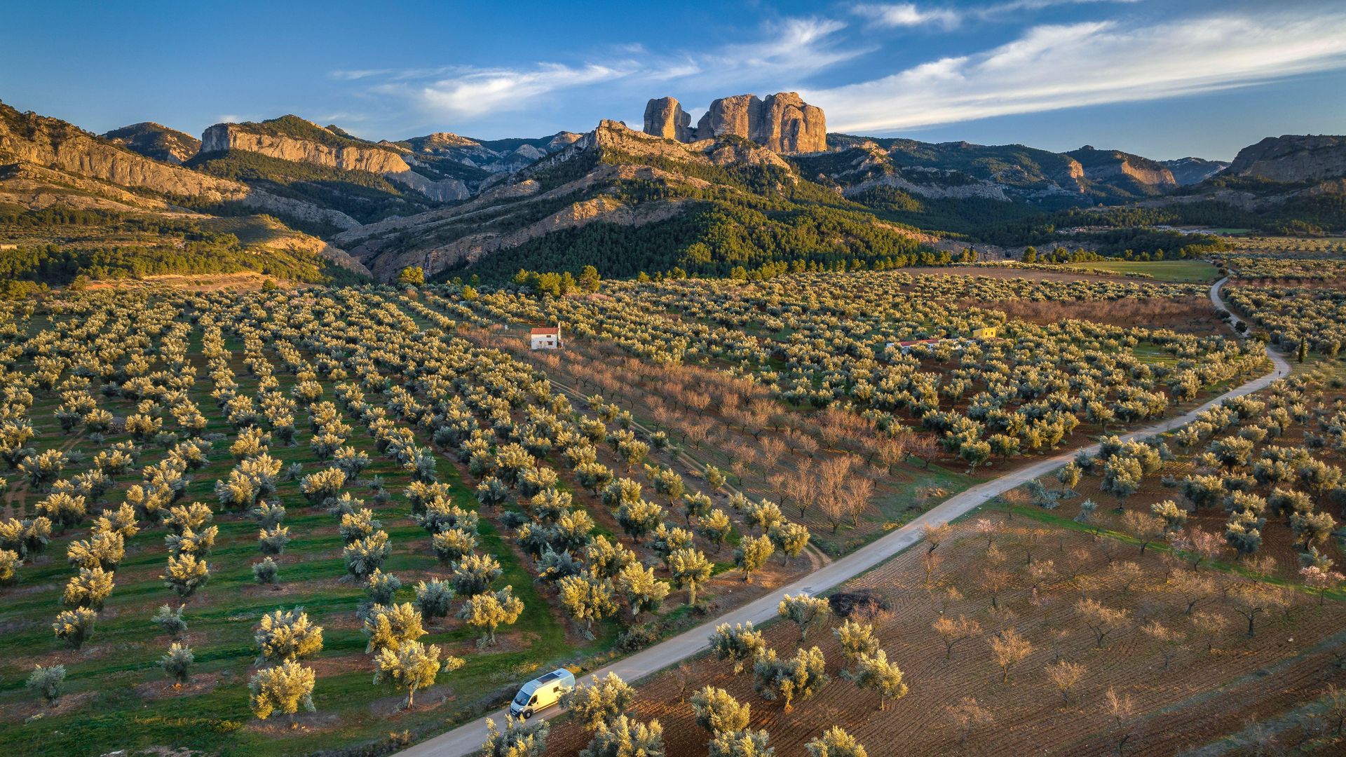 Las mejores rutas para hacer en autocaravana este otoño