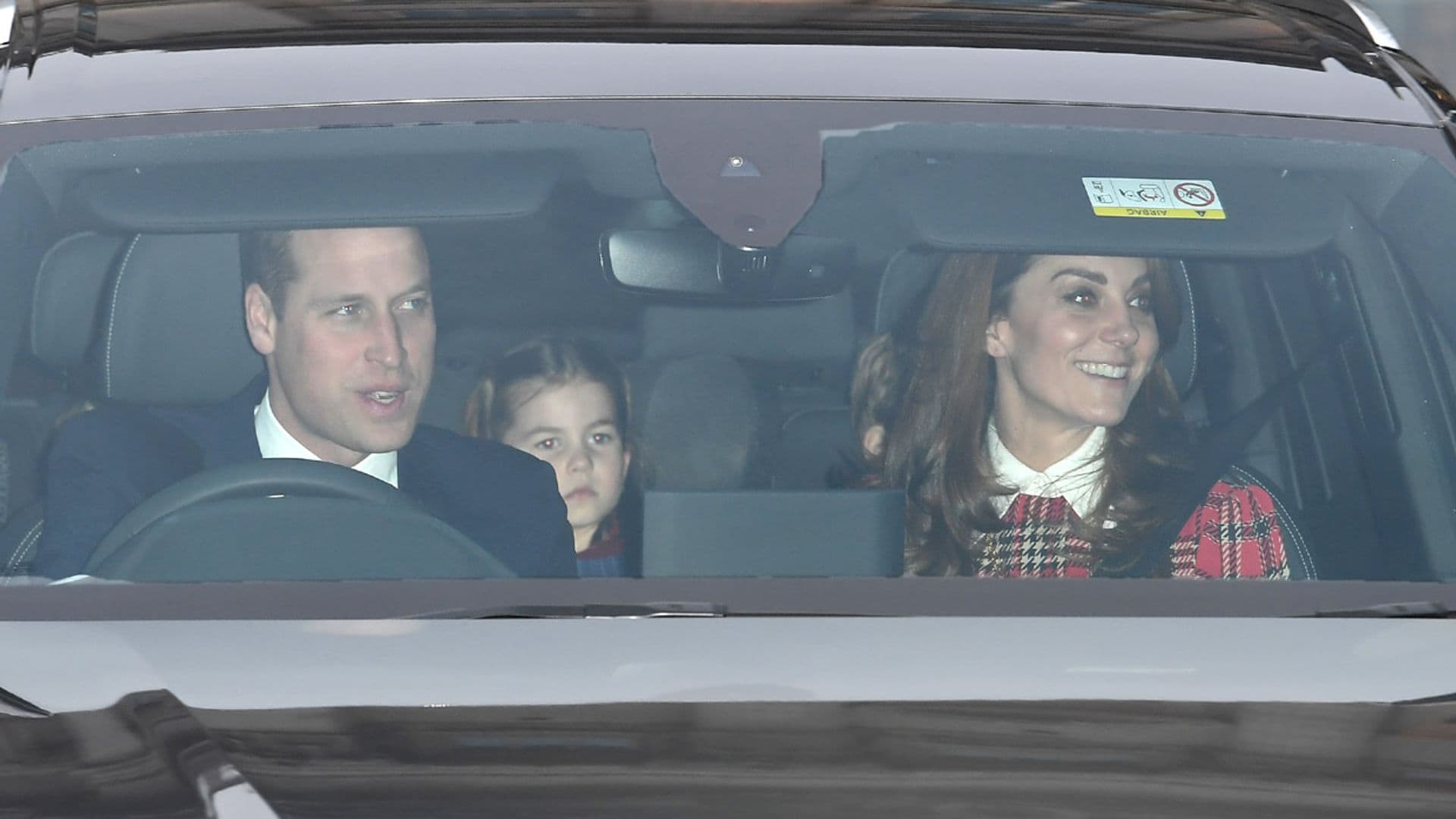 Louis, George y Charlotte, los auténticos protagonistas del almuerzo familiar en el Palacio de Buckingham