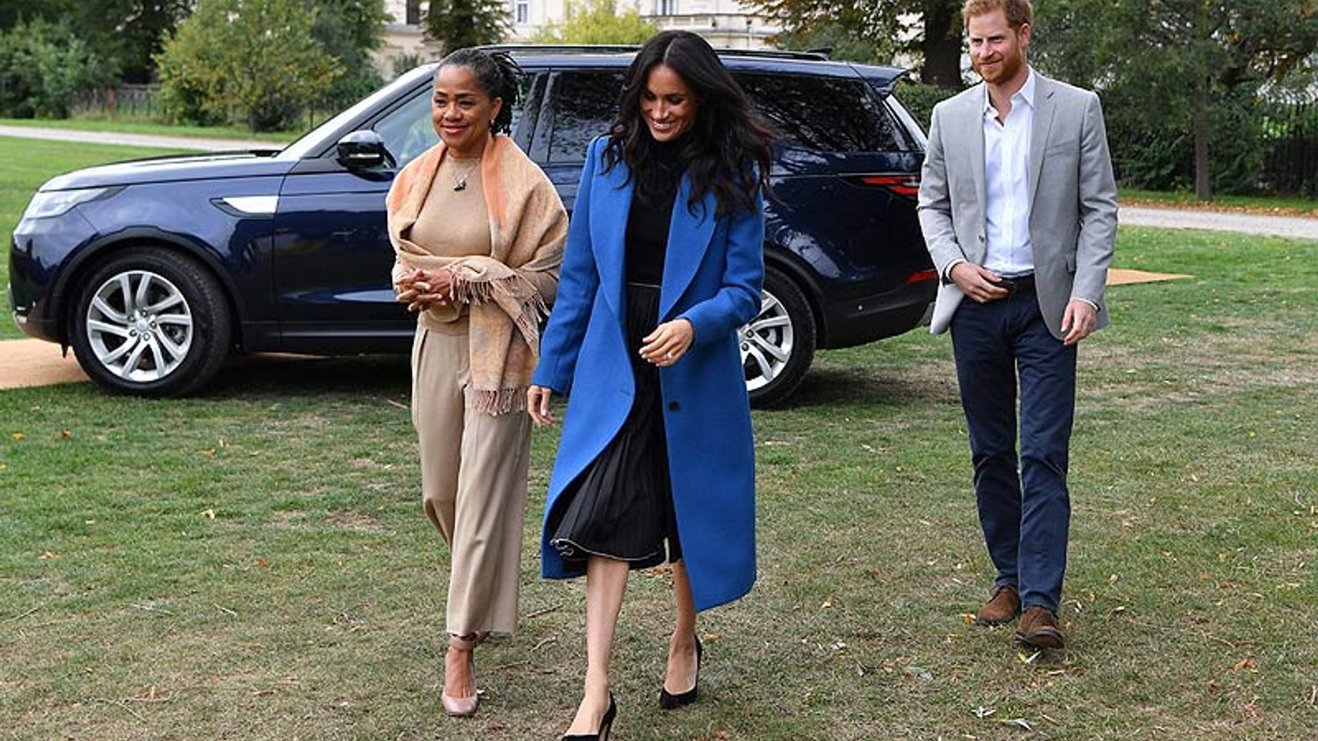 ¡Meghan en estado puro! Debuta como anfitriona, cocina en directo y sorprende junto a su madre