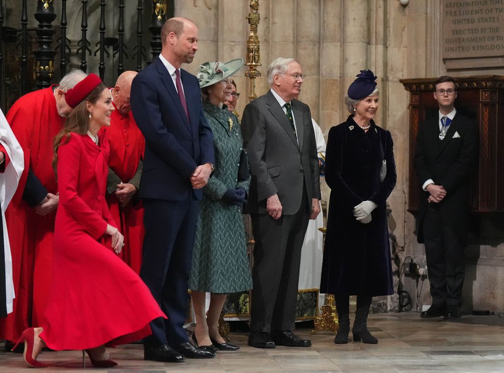 Princess Kate was seen making a reverence to King Carlos