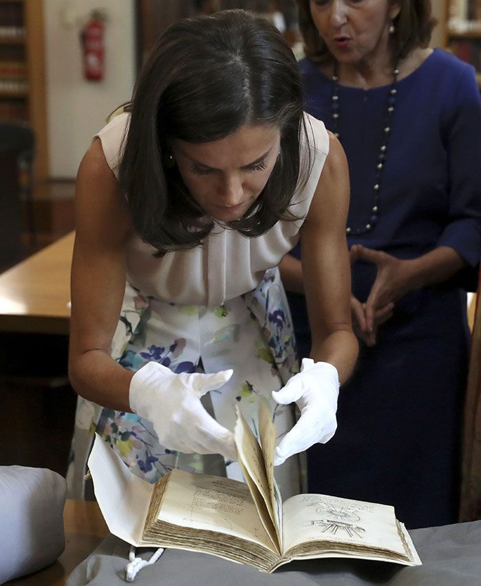 Reina Letizia en la Feria de Libro