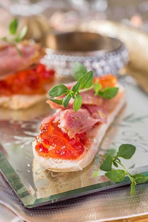 canape atun mermelada tomate