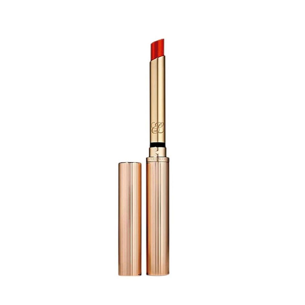 
Labial brillo intenso Pure Color Explicit Slick Shine Lipstick (44 €), de Estée Lauder.
