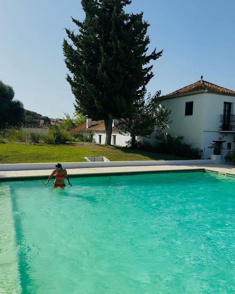 Nuria Roca en la finca ecológica gaditana donde ha pasado sus vacaciones de verano 