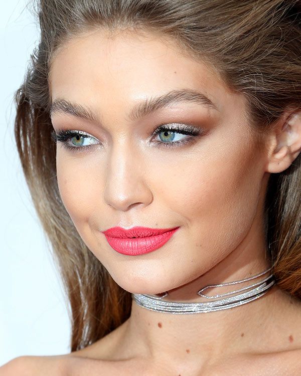 consejos_maquillaje_gato_gigi_hadid_1a