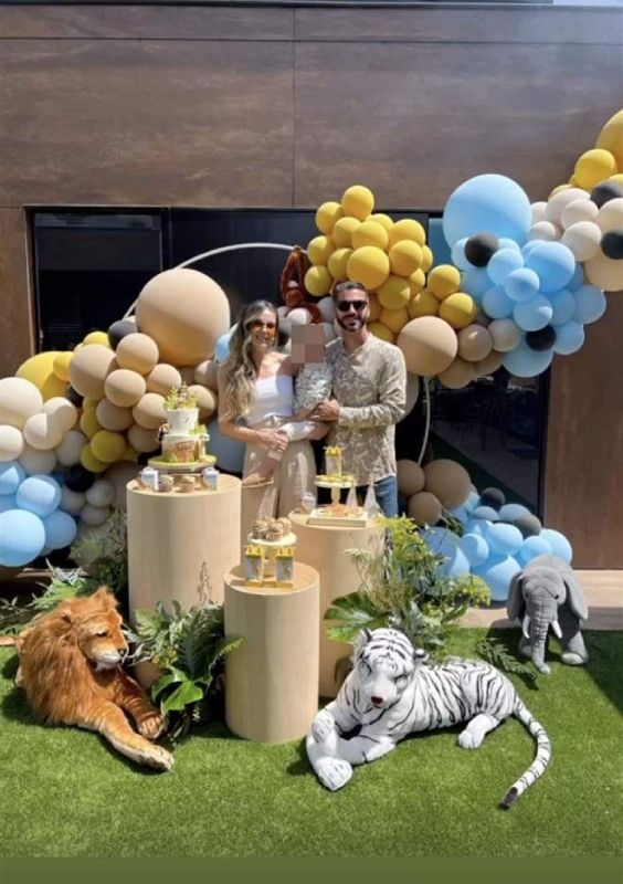 Lorena Gómez y René Ramos posan juntos y felices en el cumpleaños de su hijo