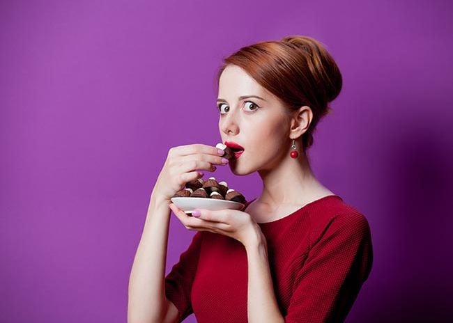  Si no puedes dejar de pensar en patatas fritas o chocolate, sufres apetito hedónico