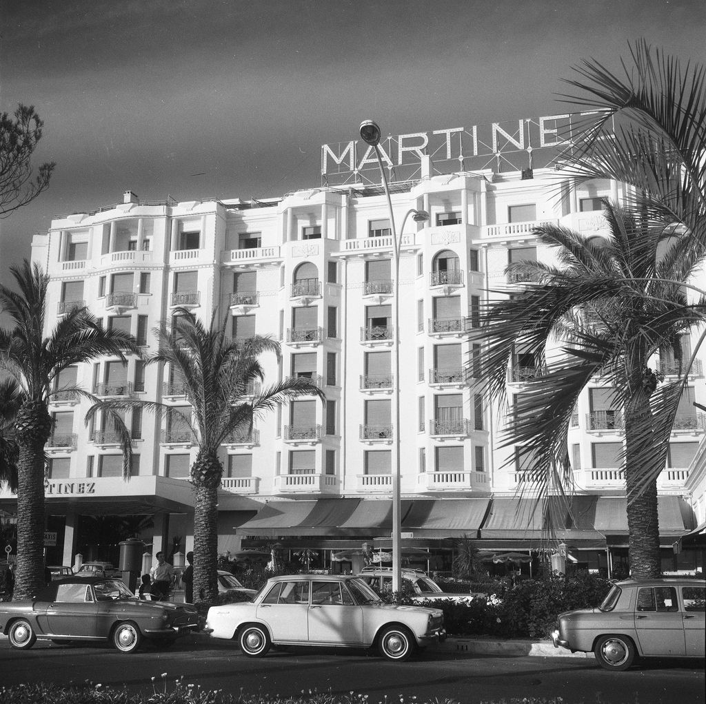 El famoso Hotel Martinez, en Cannes, Francia, en una foto de 1963.