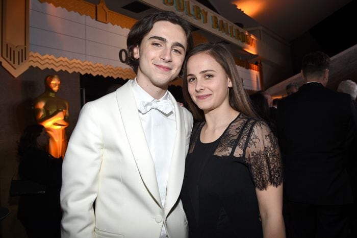 Timothée Chalamet y su hermana Pauline