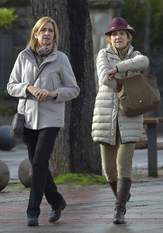 La infanta Cristina y la infanta Elena