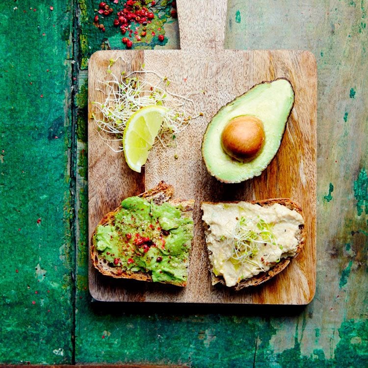 Tostas de guacamole y crema de berenjena