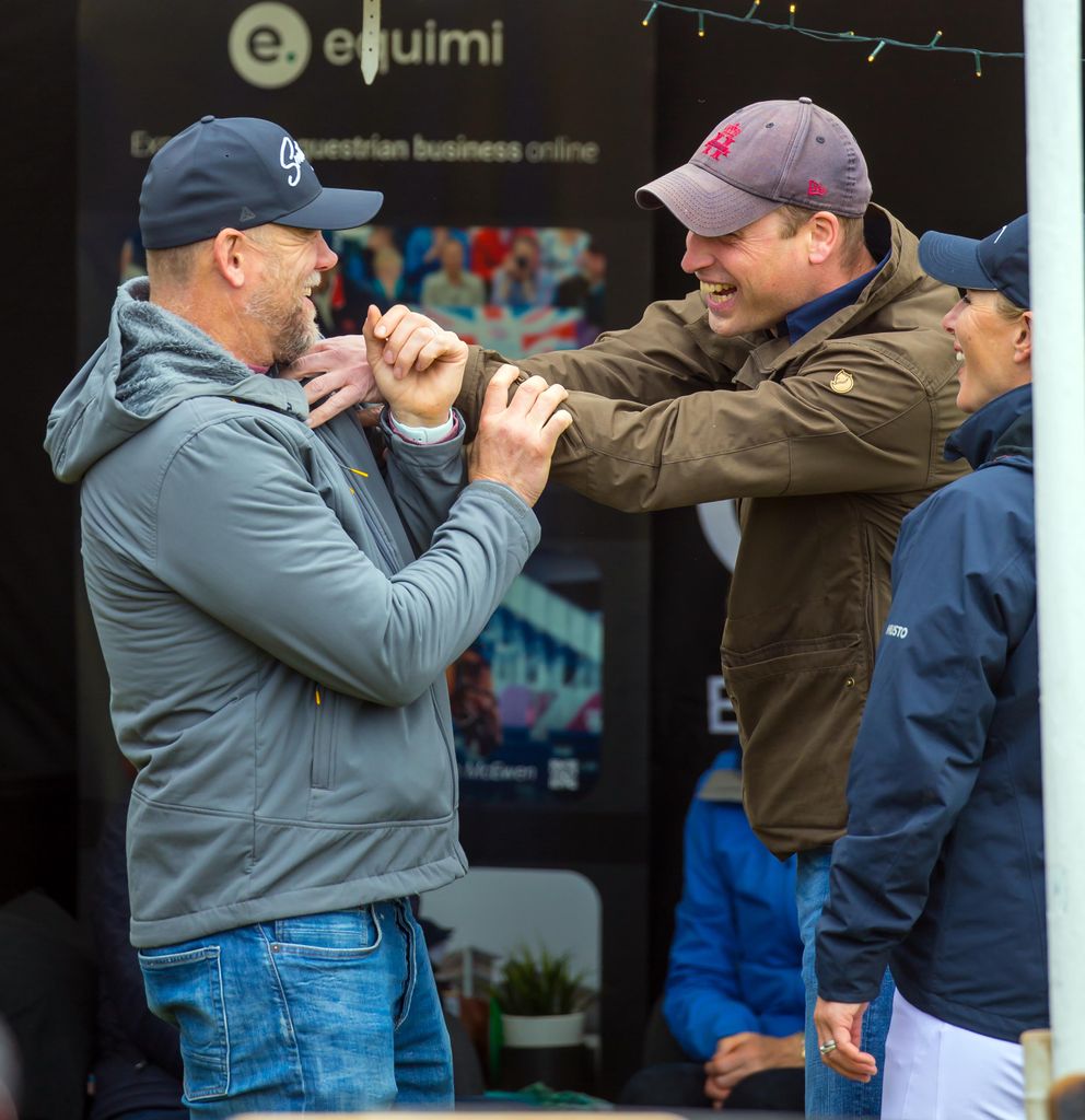 El príncipe Guillermo com Mike Tindall y Zara Tindall