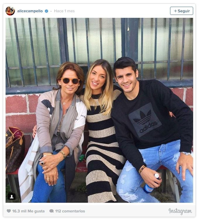 Ella está totalmente integrada en la familia del madridista y se lleva a las mil maravillas, no sólo con su madre sino también con su hermana, a tenor de las fotos que publican en redes
