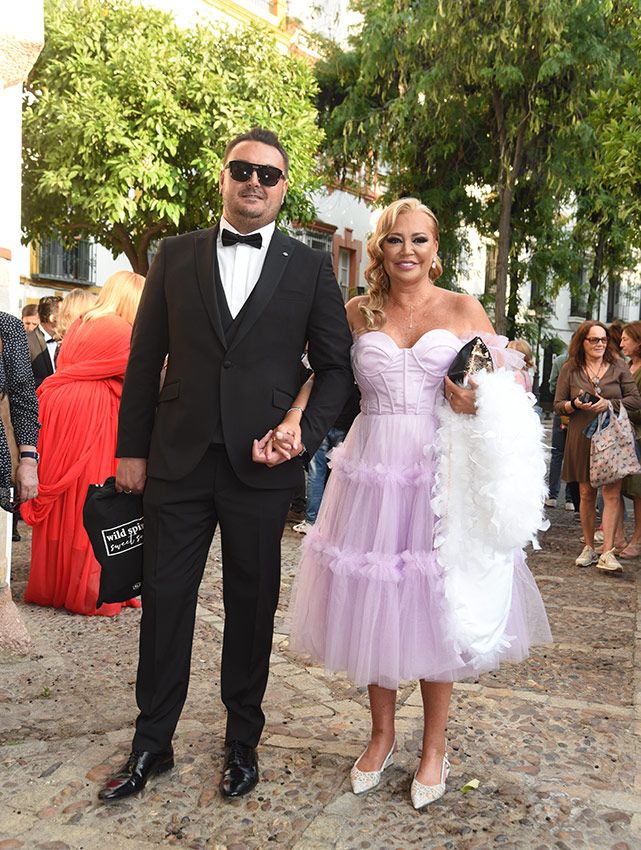 Belén Esteban y Miguel Marcos en la boda de Raúl Prieto y Joaquín Torres