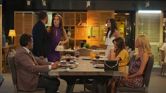 'Hermanos': La cena organizada por Akif y Yaman es un desastre