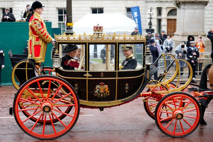 La Procesión de coronación y la Procesión del Rey