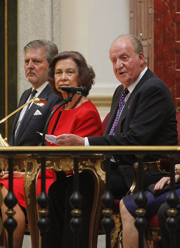 Don Juan Carlos y doña Sofía han presidido el acto que ha tenido lugar en salón de actos de la Real Academia de Bellas Artes de San Fernando, Madrid
