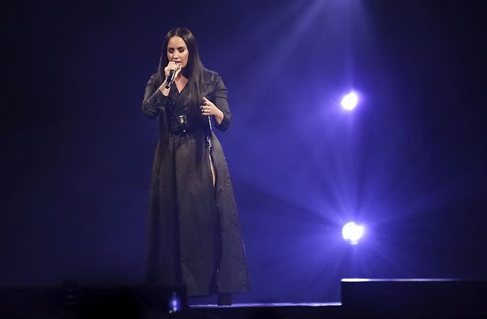 Demi Lovato reaparece en público y asegura que no cambiaría 'la dirección' de su vida 'por nada'