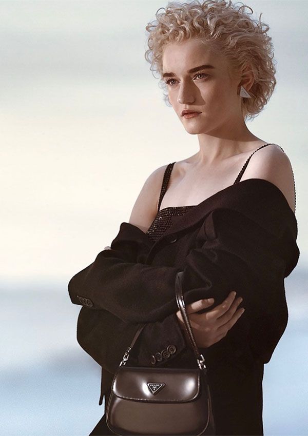 Julia Garner, la protagonista de 'Quién es Anna' y 'Ozark' que impacta con sus looks